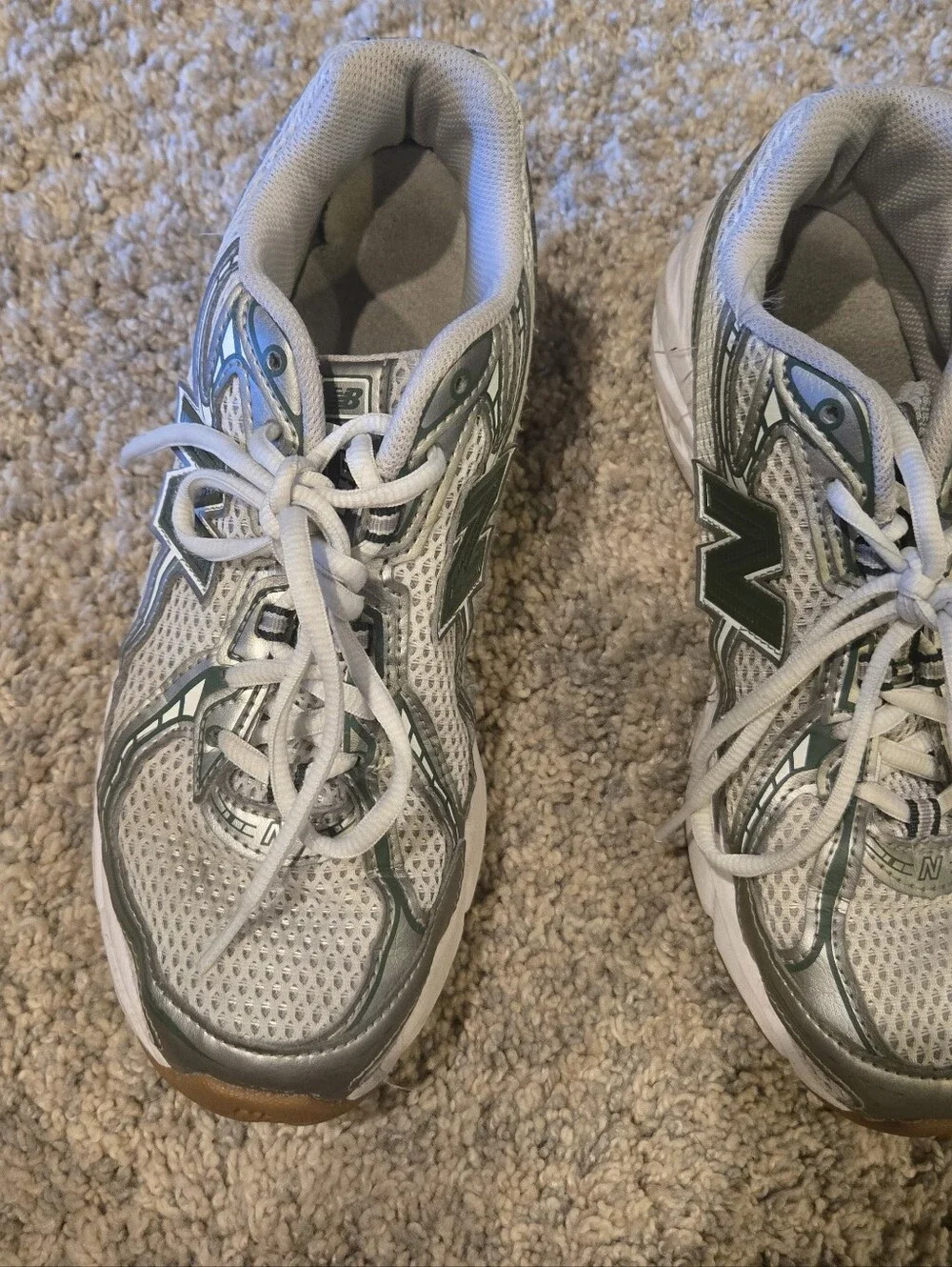 New Balance White and Green Mesh Athletic Sneakers